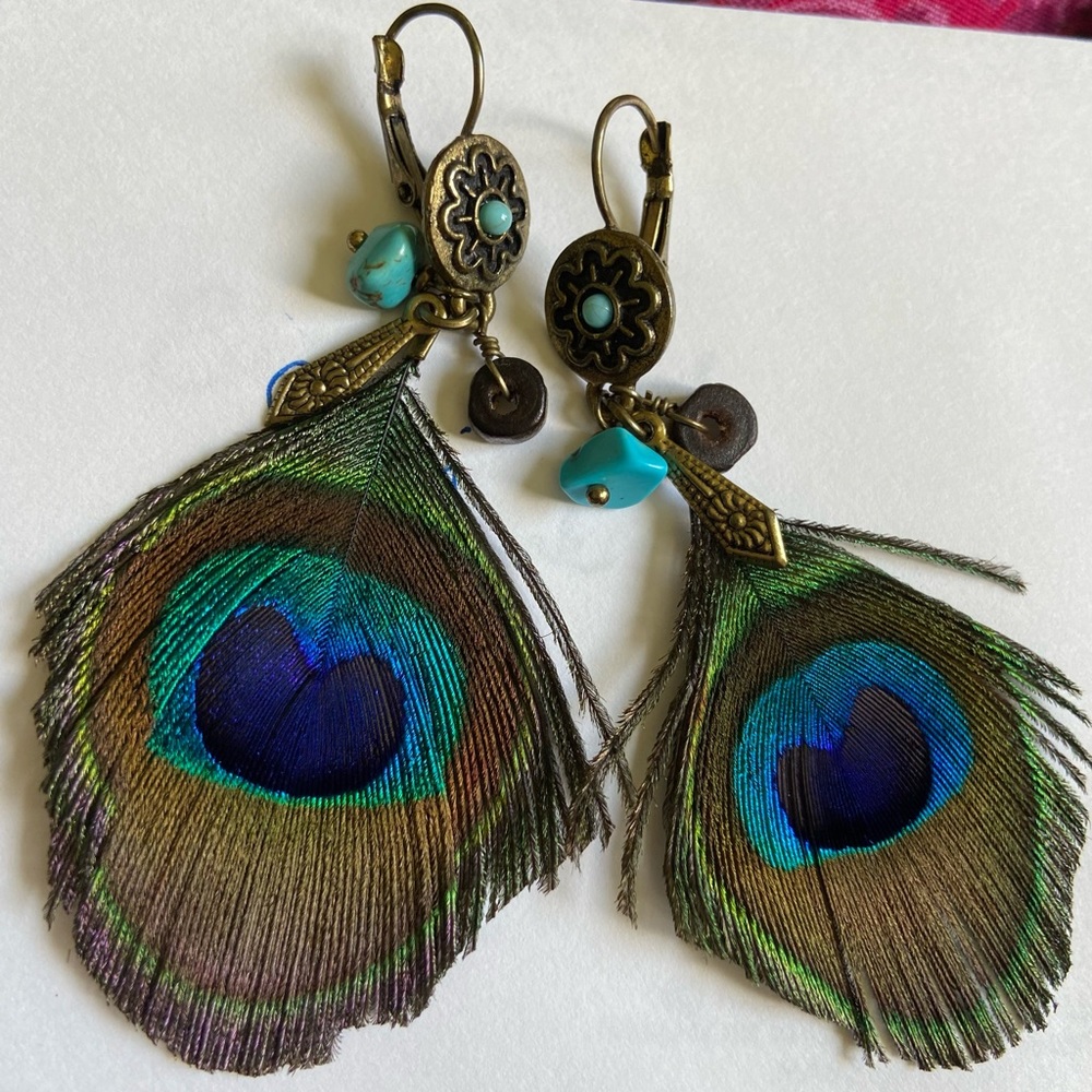 Original Peacock Feather handmade Dangling Clasp Earring’s  Gorgeous 2 inches